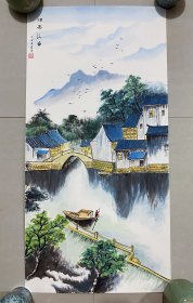 山水画，烟雨江南，半工笔半写意的画法，山东省美协吕秀华老师的大作，笔名东月，美术生导师，喜爱花鸟、山水人物、作品多次获奖，吕老师的纯手绘作品，假一赔万，正面一幅画，背面一幅画，支持第三方鉴定，吕老师的山水皴法点染，浓淡干湿焦，行云流水，树木和房屋，小船，人物的刻画非常细，很有味道。1米×50公分，3尺整张的硬卡纸作品，不用装裱了，回家可以直接装框了，家里客厅，卧室，书房，玄关，中堂都可悬挂。