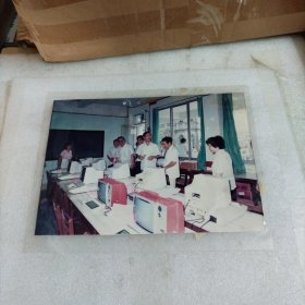 广州市、区领导视察旧部前小学