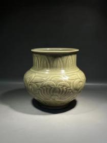 北宋 耀州窑青瓷刻花牡丹尊