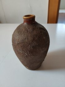 小瓷酒瓶