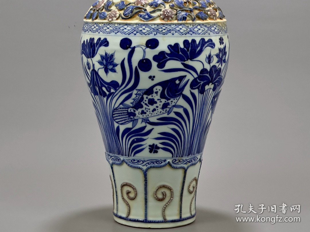元青花捏花鱼藻纹梅瓶36/20厘米