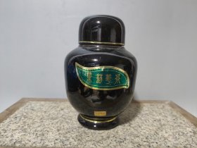 #24112803，紫砂挂釉茶叶罐，品如图。