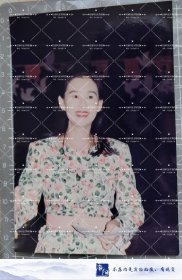 中野良子老照片5张合售，均是杂志社原版5寸老照片，实物拍摄有现货。要了可以直接下单。 抽屉5-1-059 外文名 Ryoko Nakano なかの りょうこ 演员 代表作品 如花的情死、追捕、野性的证明、遥远的跑道