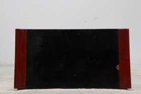 楠木朱红漆文房几，做工精致简洁，面板部分漆皮脱落，年代感十足，牢固无松动，尺寸如图