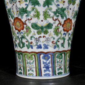 清雍正斗彩花卉纹梅瓶一对；33x16厘米