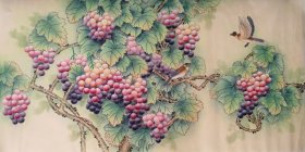 花鸟画，葡萄，工笔画法，真人真迹纯手绘作品，假一赔万，终身保真，您放心入手，陕西省美协张妮老师原创大作，实际画的比照片拍出来要漂亮的多，葡萄入木三分，画的非常细，葡萄，水滴很有意境，写意画看整个构图，非常棒。尺寸1.4米×70公分，四尺整张的，家里客厅，沙发背景墙，卧室，书房，玄关，茶室，办公室，大厅，餐厅都可悬挂，朋友结婚，新房乔迁，家有喜事，过节送礼再好不过了，葡萄寓意多子多福，富贵满堂。