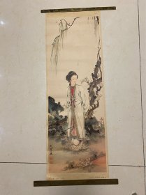 伫立仕女 吴光宇作