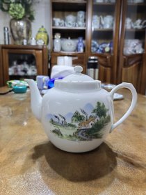 567老厂瓷艺术瓷厂茶壶