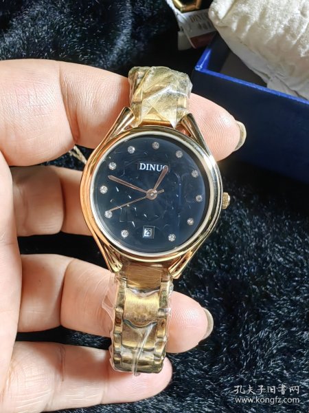 谛诺石英女表，专柜正品，防水走时精准，新未拆膜带包装