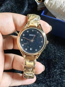 谛诺石英女表，专柜正品，防水走时精准，新未拆膜带包装