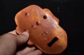 红山文化老玉脸谱、雕刻精美，包浆醇厚，品相完美、重量370克、