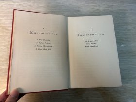 （厚重）The Second World War：The Hinge of Fate 丘吉尔《第二次世界大战回忆录》，卷四，1950年老版书，夏济安先生说是一字千金的文笔，获诺贝尔文学奖，布面精装毛边本，重超1公斤。董桥：文章大家不愧是文章大家，下笔总是这样铿然有声，一句一个惊喜，就算道理偶有商榷的余地，文辞从来如锤如炼，玲珑剔透。