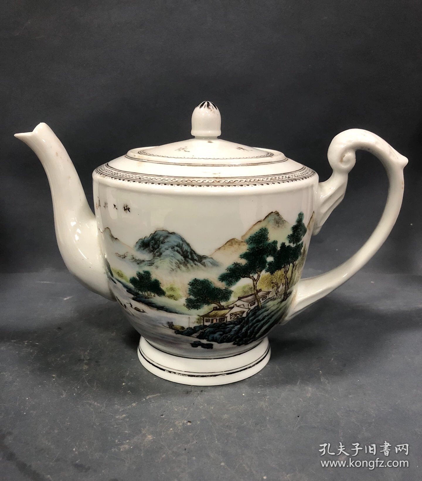 点击查看原图 汪小亭款山水老茶壶