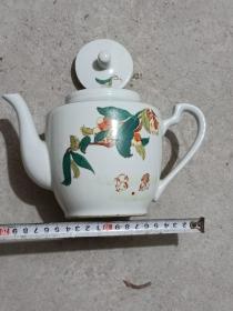 60-70年代景德镇手绘茶壶