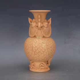 洪州窑黄釉猫头鹰型神兽瓶