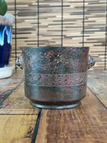 古董  古玩收藏   铜器   铜香炉   尺寸长宽高:11/9.5/7.6厘米，重量:1.3斤