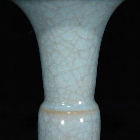 汝窑冰裂纹花觚,15×11厘米