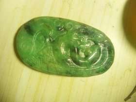 这块一照透绿啊，4.6cm,云南翡翠a货保真，实物拍摄放心！！