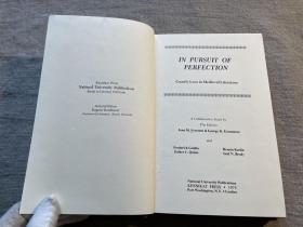 In Pursuit of Perfection: Courtly Love in Medieval Literature 中世纪文学中的典雅爱情【英文版，精装】Mediaeval 馆藏书，有一些铅笔短划线