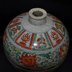 青花手绘红绿彩缠枝莲纹大号梅瓶