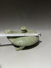 龙泉三足金蟾水滴