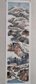 保真书画，俄小燕《雪景》六尺对开山水画180×49cm托片，俄小燕，字晨春，甘肃省庆阳市人。结业于清华大学美术学院书画高研班。师从李宝林，旷小津等导师。现为中国（北京）新燕都画院副秘书长、北京红森尚艺画院画家、北京翰宇轩书画院副院长，中国人民大学旺为胜新传统国展创作室画家。