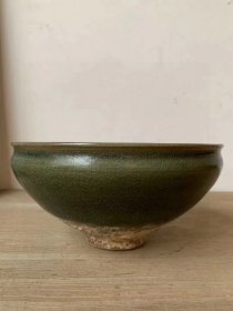 宋代钧瓷碗，开片细腻均匀，品相完好