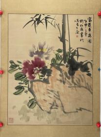 舒伯展，1941年10月出生，兴化市竹泓镇人。书画家，日中水墨画学会会员，上海书法家协会会员，上海市工艺美术书画篆刻研究会会员。舒伯展，一生坎坷，11岁时因患病不得不辍学。27岁时师从张大壮、 樊伯炎学习中国画，身残志坚，以坚强的毅力在艺术的海洋里探求。