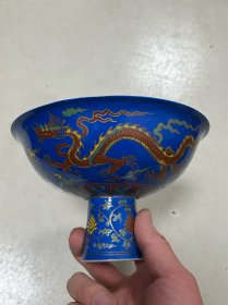 爆胎高足杯