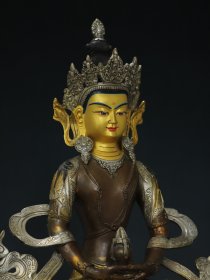 铜鎏金描彩 【长寿佛】 佛像造像 尺寸：高43厘米 宽32厘米 厚21厘米 重5.25斤