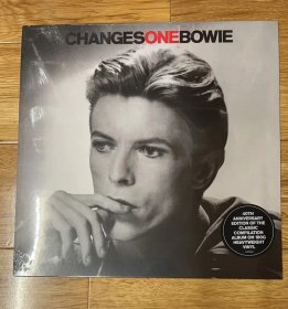 现货包邮 大卫鲍伊 David Bowie ChangesOneBowie LP 黑胶唱片LP拍下不接受退款，全新未拆封唱片，所有唱片运输痕迹在所难免，不承担唱片内部不可见问题，如跳针、有炒豆声、划痕等问题！不承担运输冲顶、小折角等，偏远地区不包邮！