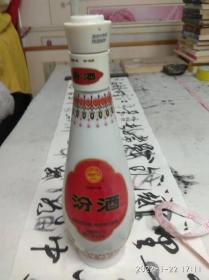 中国名酒汾酒瓷酒瓶1只，瓶盖完整，品相好