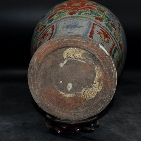 青花手绘红绿彩缠枝莲纹大号梅瓶