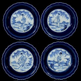 明永乐郑和赏赐款祭蓝釉青花人物四大美女纹盘子一套