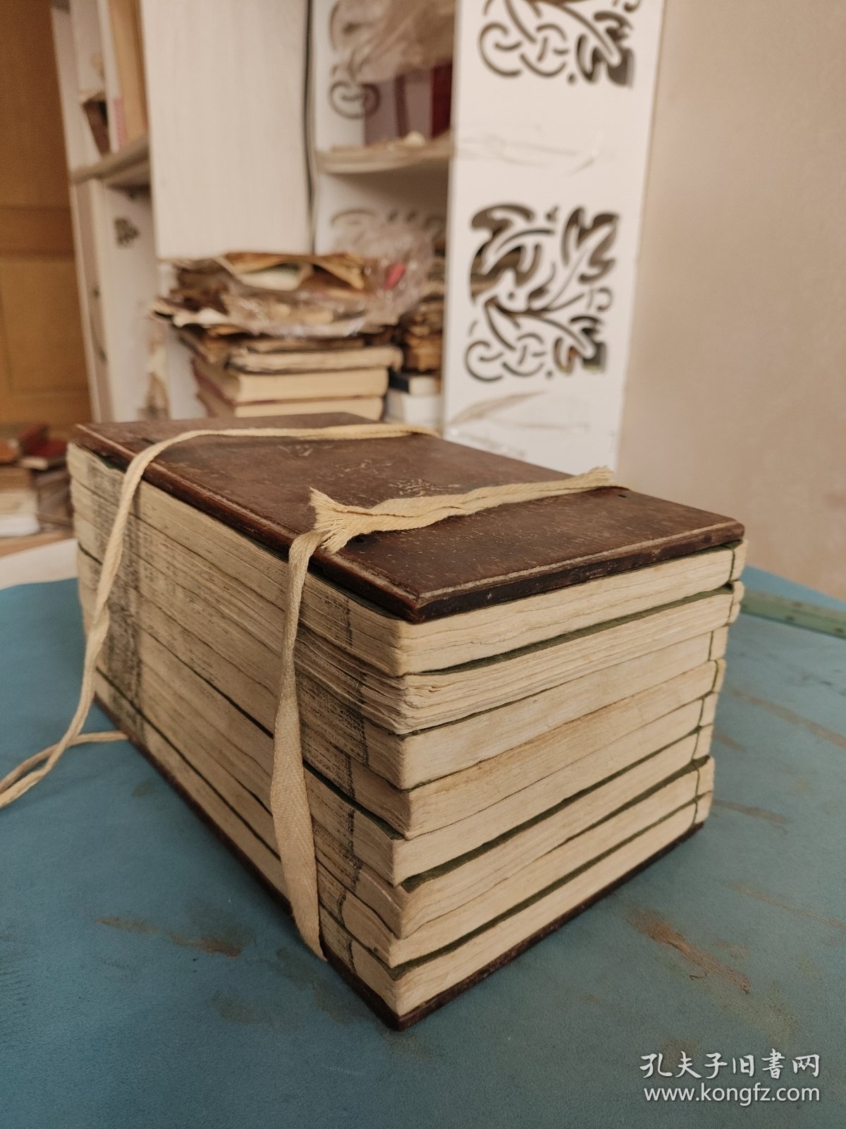 清光绪11年 康熙字典（八册一套全）木夹板装 点石齋第八次印