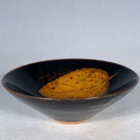 宋吉州窑树叶碗，高5直径15.5cm