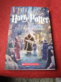 Harry Potter and the Sorcerer's Stone (Harry Potter Series, Book 1)