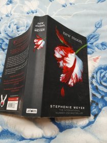 New Moon：STEPHANIE MEYER