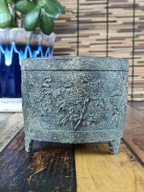 古董    古玩收藏   铜器  铜香炉   尺寸长宽高:11/11/9厘米，重量:2.5斤