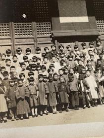 民国老照片5张：儿童出游不知是扬州还是常州的天宁寺