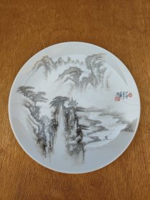 1987年手绘山水瓷盘，有款自查，19