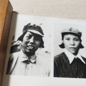 黑白照片女红军(23年11月25日上)