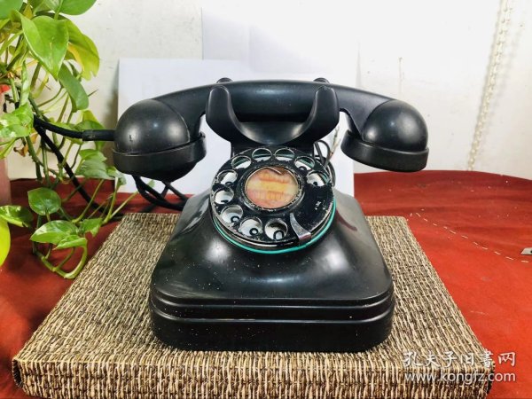 建国时期老上话胶木拨盘电话机！中国最早的搪瓷拨盘台式电话机！铜制底盘！三棱话柄！搪瓷拨盘！十分稀少罕见！