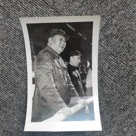 伟大领袖毛主 席与林彪在一起照片
