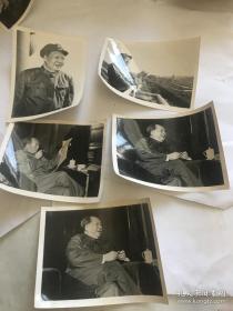 毛主席时期黑白照片5张合售。