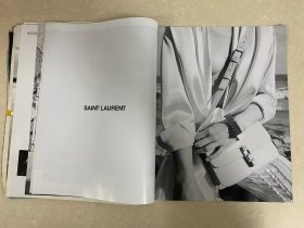 【产品彩页】SAINT LAURENT圣罗兰奢侈包品牌
●页数：两张两面
●尺寸：A4/16开/十六开
周边关联:切页内页拉页跨页折页插页剪页剪报海报报纸封面杂志周刊期刊报导报道花絮广告宣传单写真影集画册照片相片画片卡片贴纸收藏