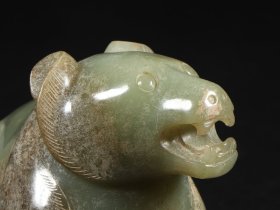 汉和田玉灰皮熊