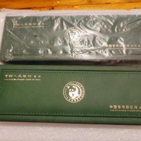 全新中国熊猫金币5枚装包装盒