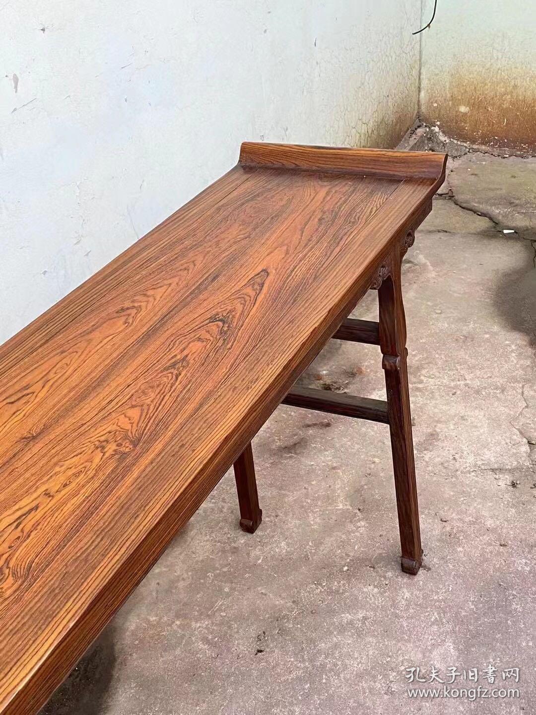 民国苏作大户人家用的.做工非常精美漂亮的(黄花梨)明式剑腿双面工下披灰条案一个.做工精湛.包浆自然温润.用料上乘.整体美观高雅.榫卯结构入手即用 运费自理