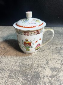 80年代手绘，暗八仙茶杯一只